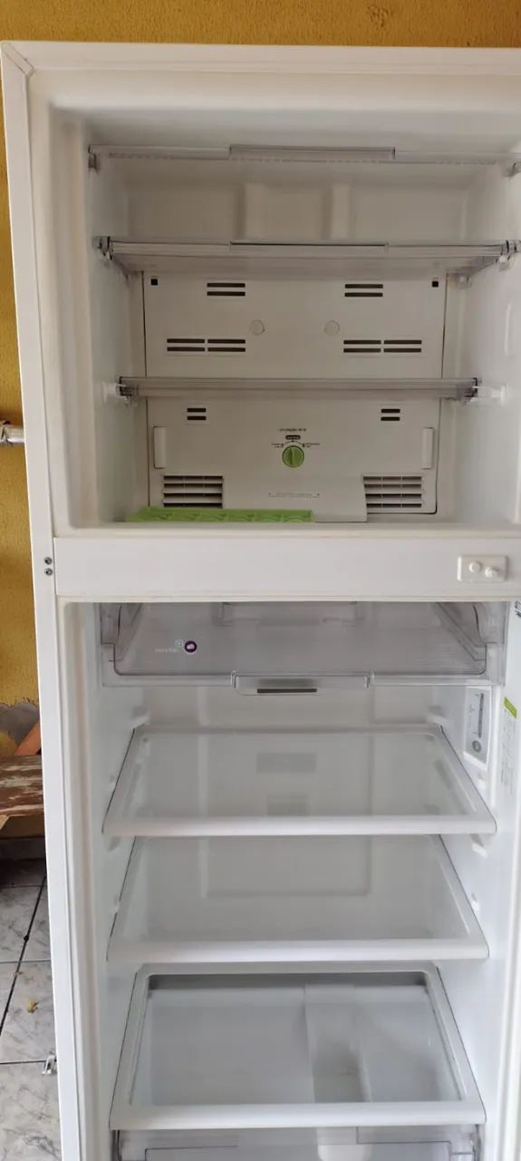 Geladeira Frost free com defeito - Foto 4