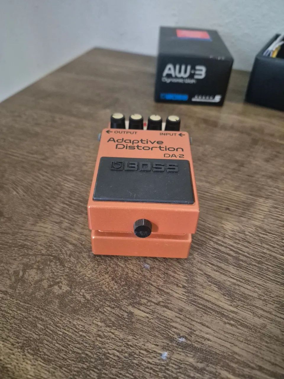 Pedal de Efeito Adaptive Distortion BOSS DA-2 - Instrumentos