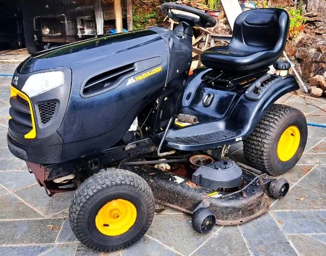 trator cortador de grama McCuloch 23HP