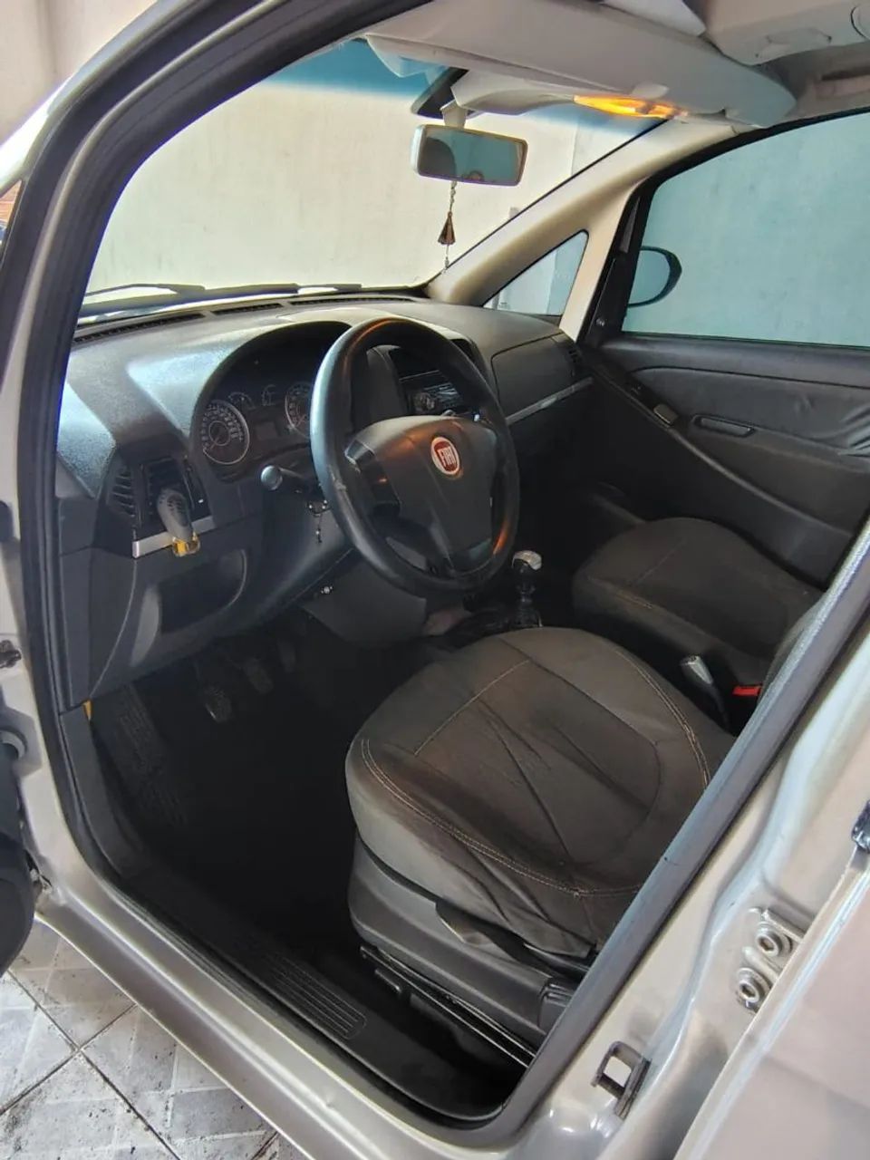 Fiat Idea Essence 1.6 Flex 16V 5P 2011 - Foto 5