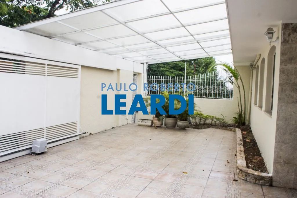CASA TÉRREA - VILA ROMANA - SP