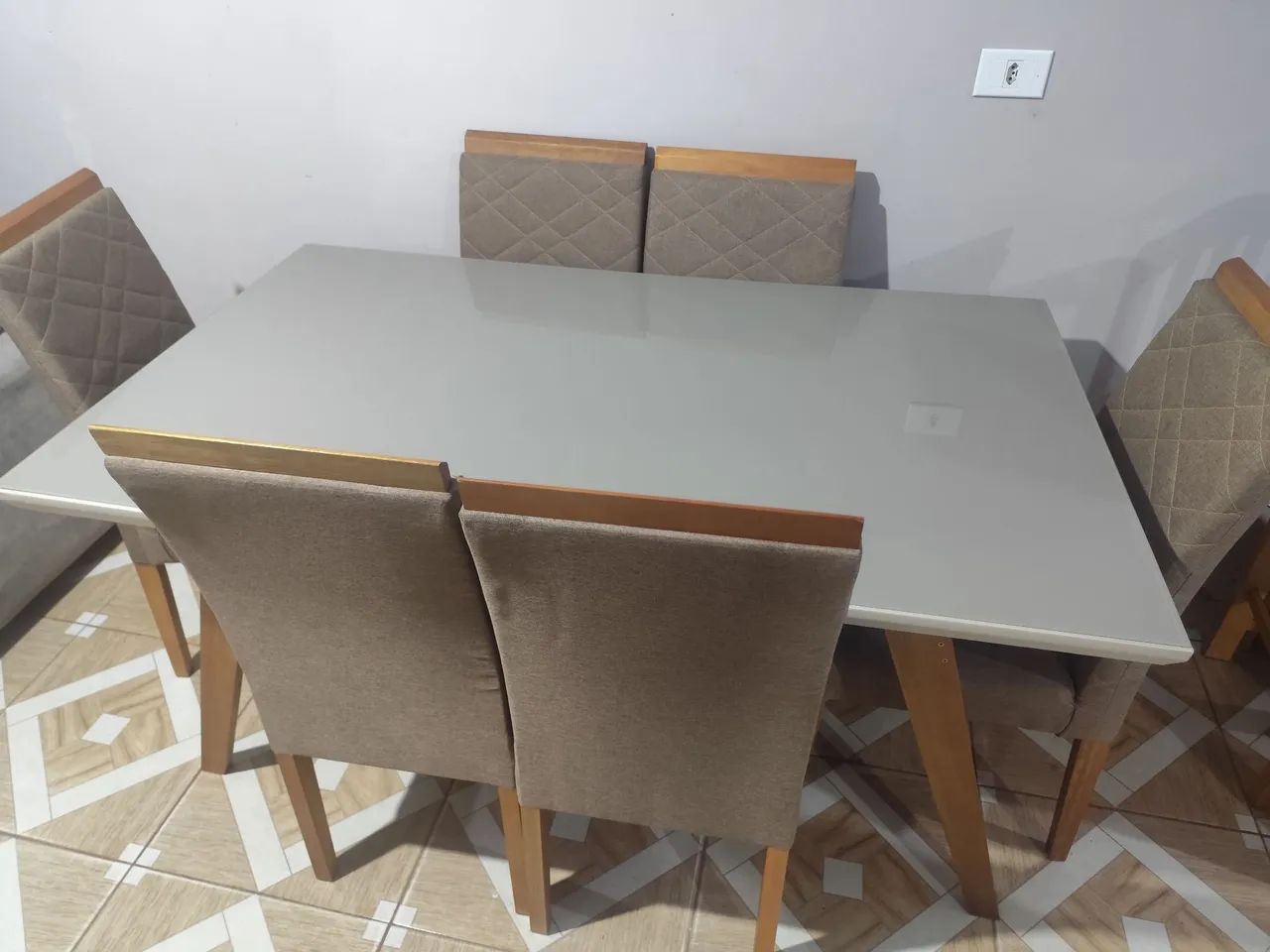 ? MESA DE JANTAR 6 LUGARES - ESTADO DE NOVA ? - Foto 2