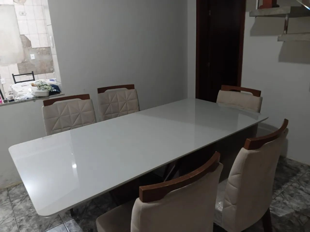 Mesa de jantar com 6 cadeira semi nova65204504441729120