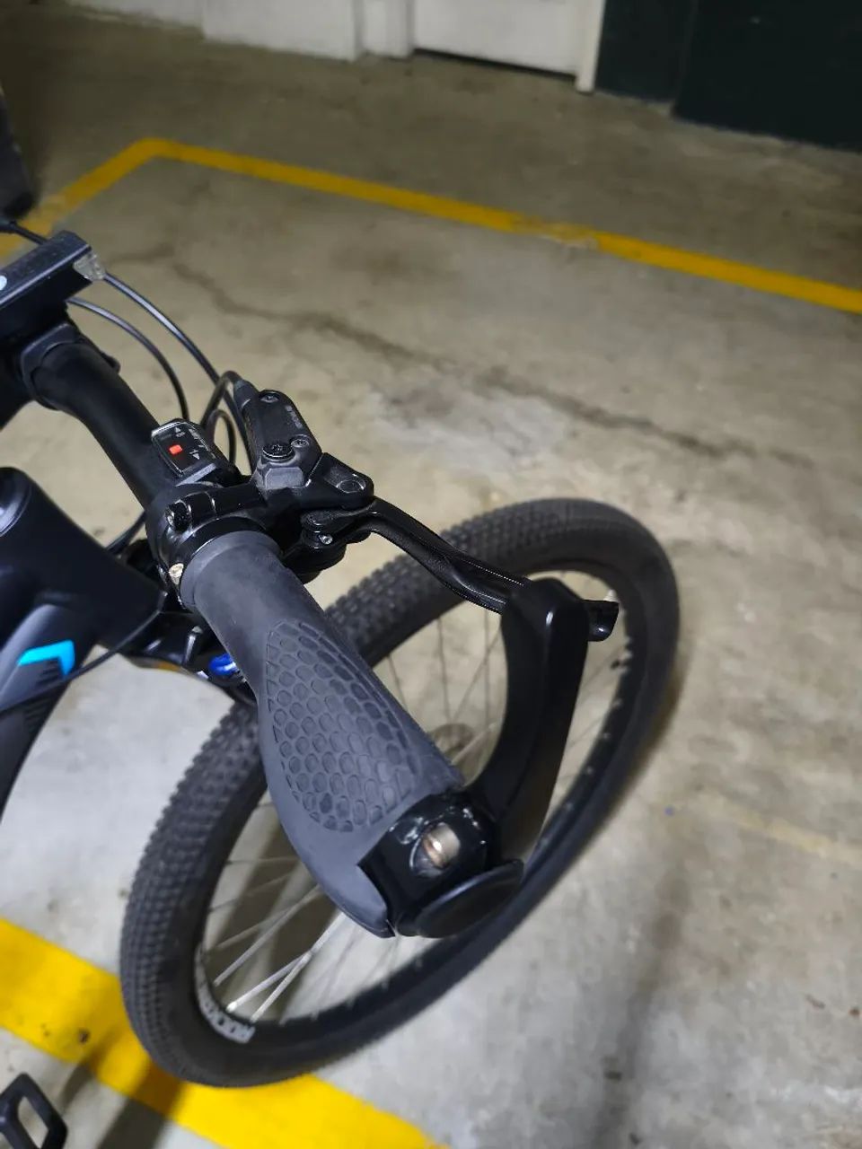 Bicicleta aro 29 Rockrider ST 120 - Foto 4