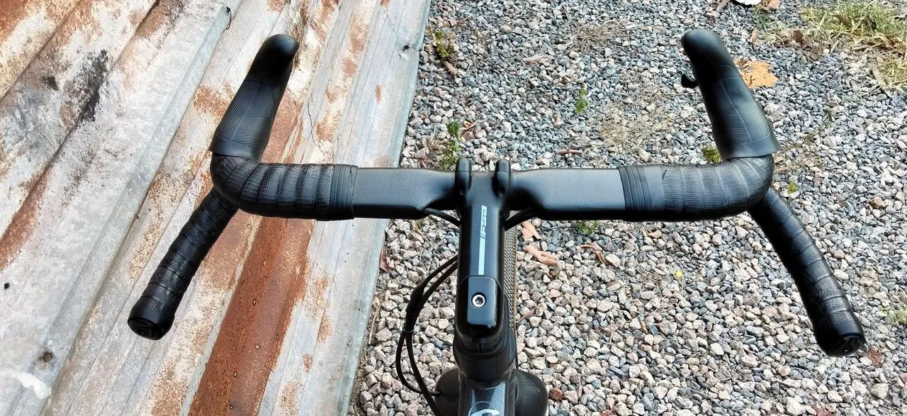 Bicicleta Gravel  - Foto 3