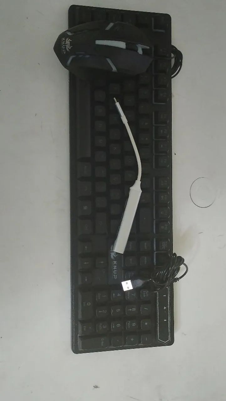 Mause, teclado,e adaptador tipo c
