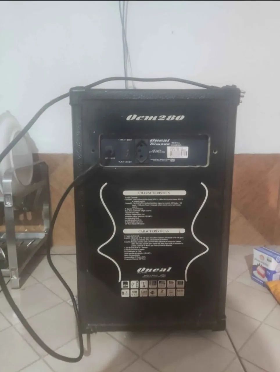 Vendo uma caixa de som boa,usada e caixa de proteção só enferrujado  - Foto 2