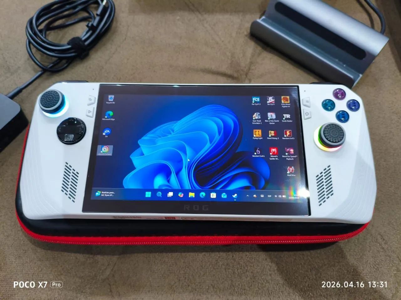 美品中古：ASUS ROG ALLY Z1 EXTREME 512GB ASUS ROG Ally Z1 Extreme 512GB com brindes - Consoles de Vídeo