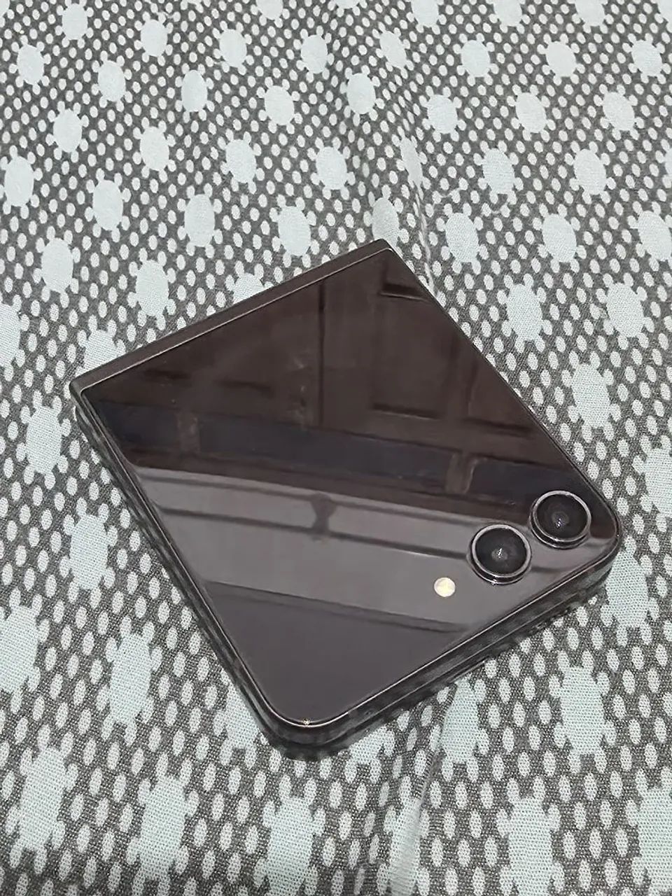 Z Flip 5, com tela interna com defeito - Foto 2