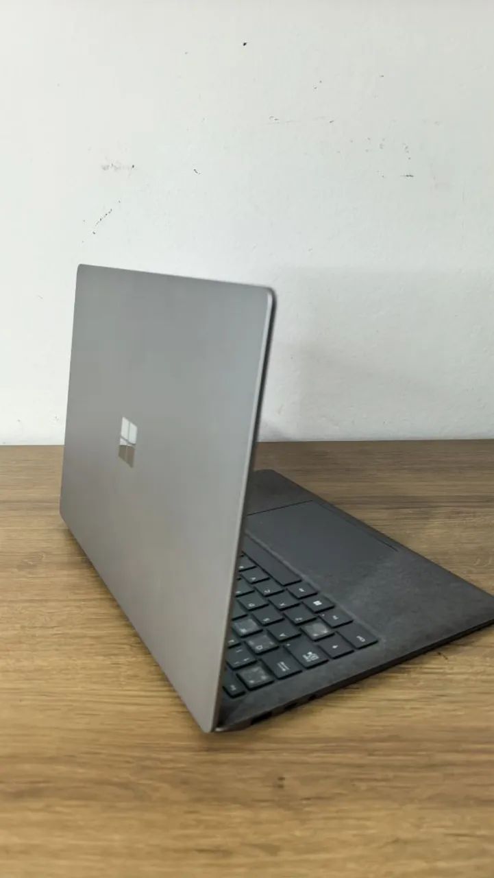 Microsoft Surface Laptop 5 com i5-12ª DDR5 e 512gb SSD tela touch