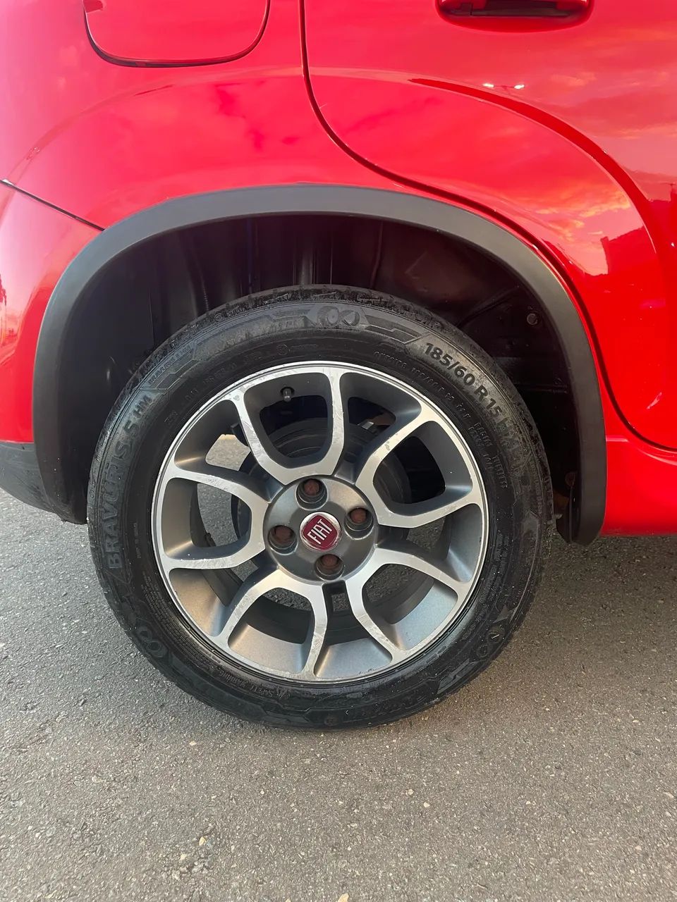 Fiat Uno Sporting 1.4 EVO Fire Flex 8V 4P 2014 - Foto 5