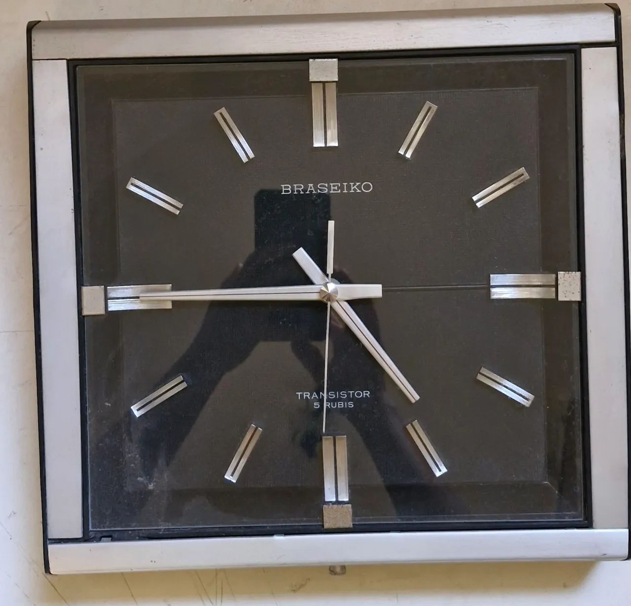 Relógio de parede Braseiko transistor 5 rubis