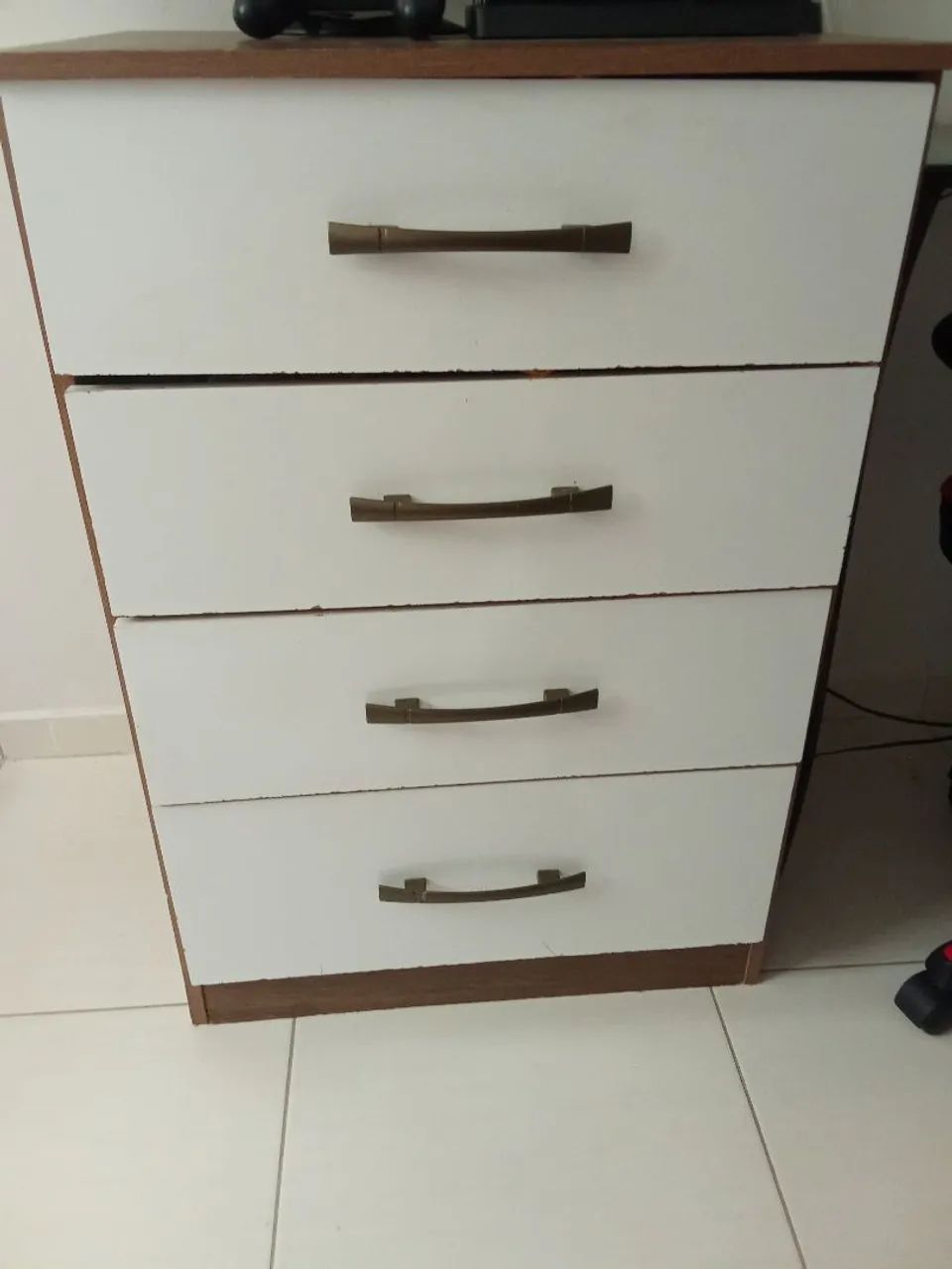 Cômoda marrom e branco - Foto 2