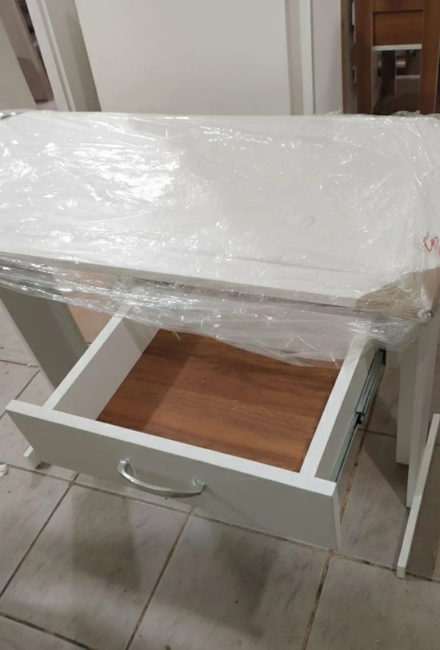 Mesa com gaveta  - Foto 4