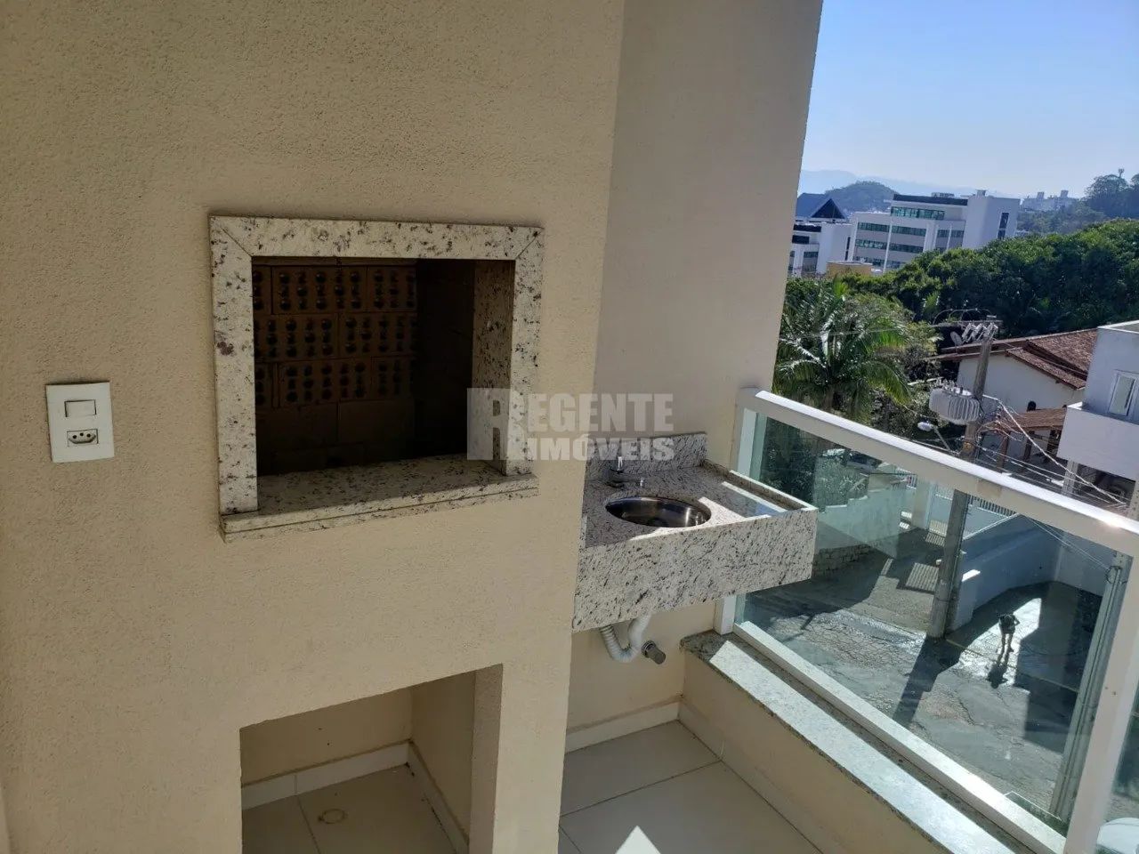 Apartamento à venda no Itacorubi em Florianópolis com 2 quartos, suíte e 2 vagas de garage - Foto 2