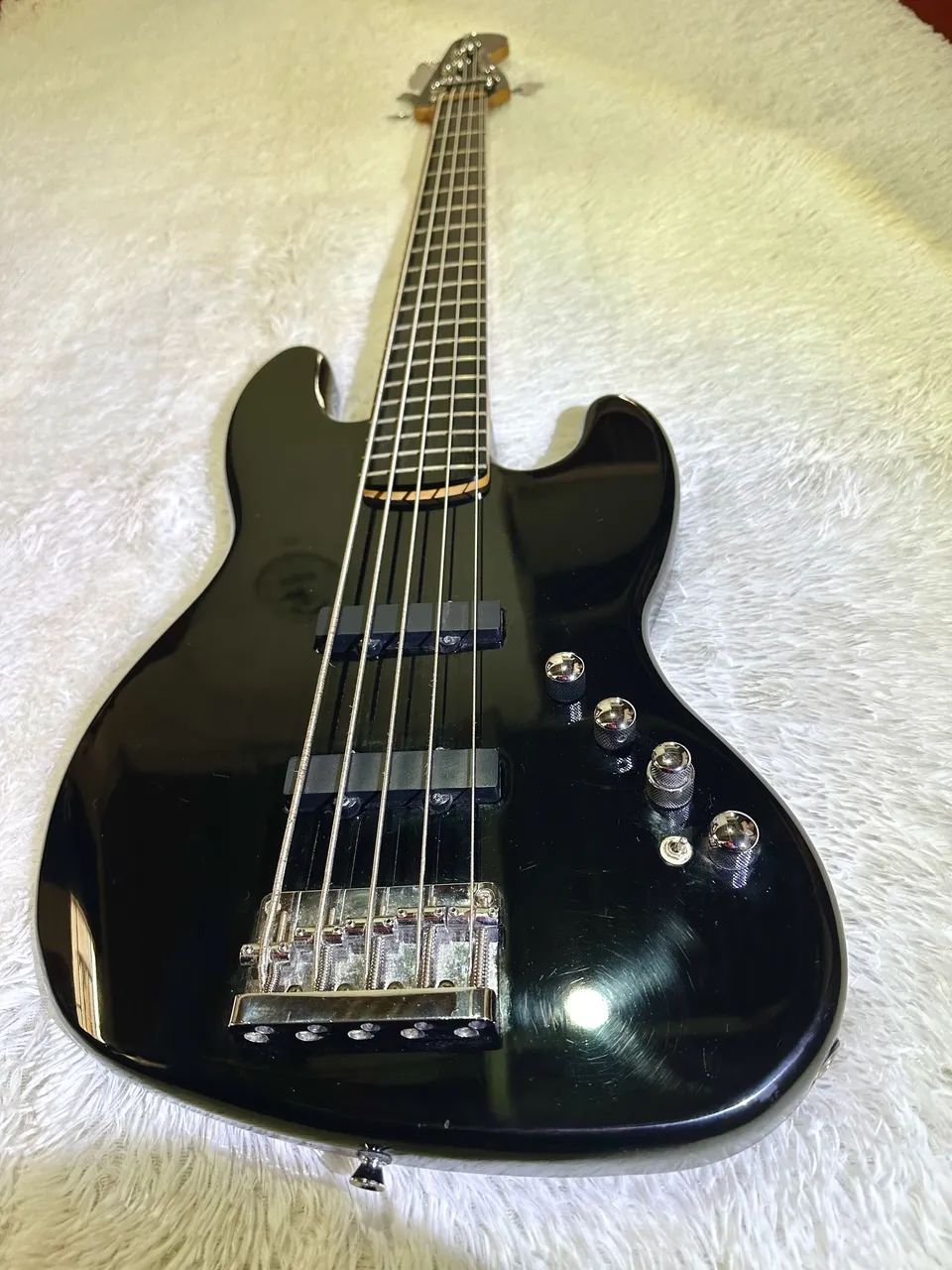 baixo Fender Squier Delux jazz bass ativo  R$3500 - Foto 3
