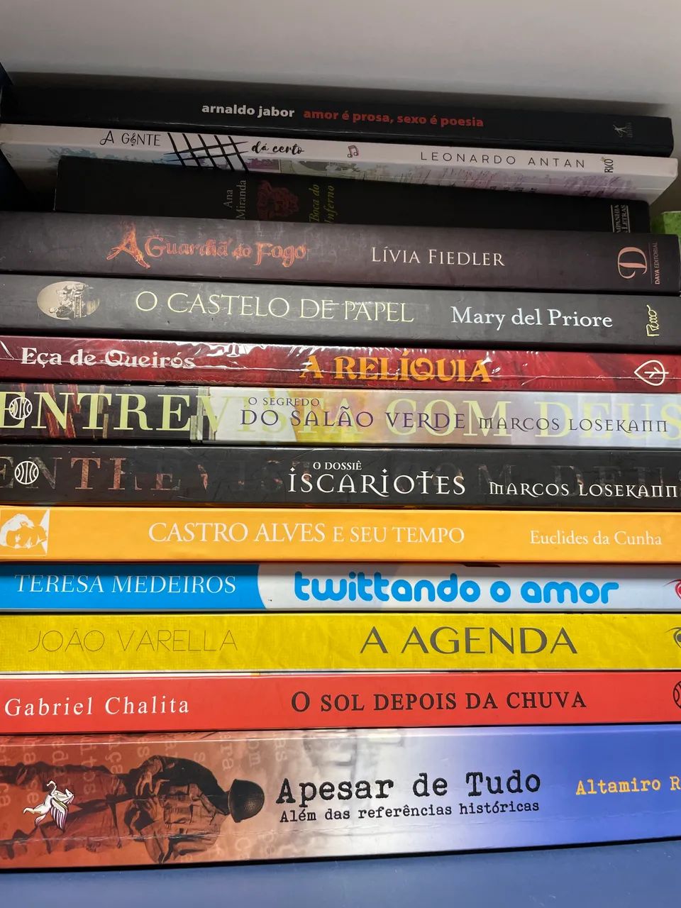 Lote com 50 livros - Foto 4