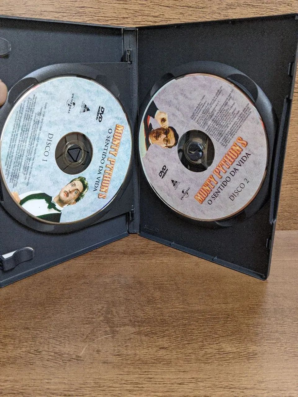 DVD Duplo Monty Python - O Sentido da Vida | Edição Especial - Foto 2
