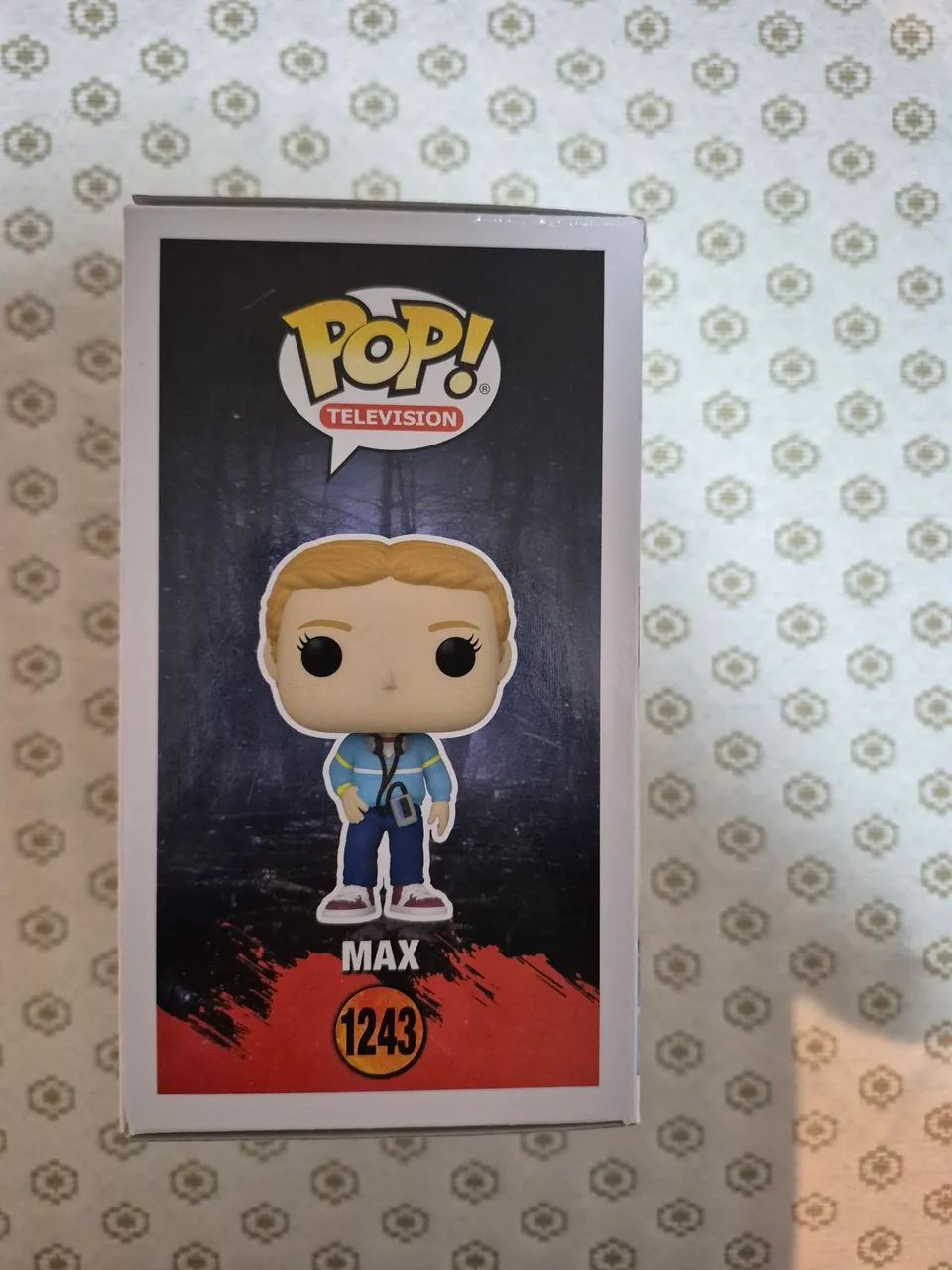 Funko pop Max Stranger Things com caixa  - Foto 3