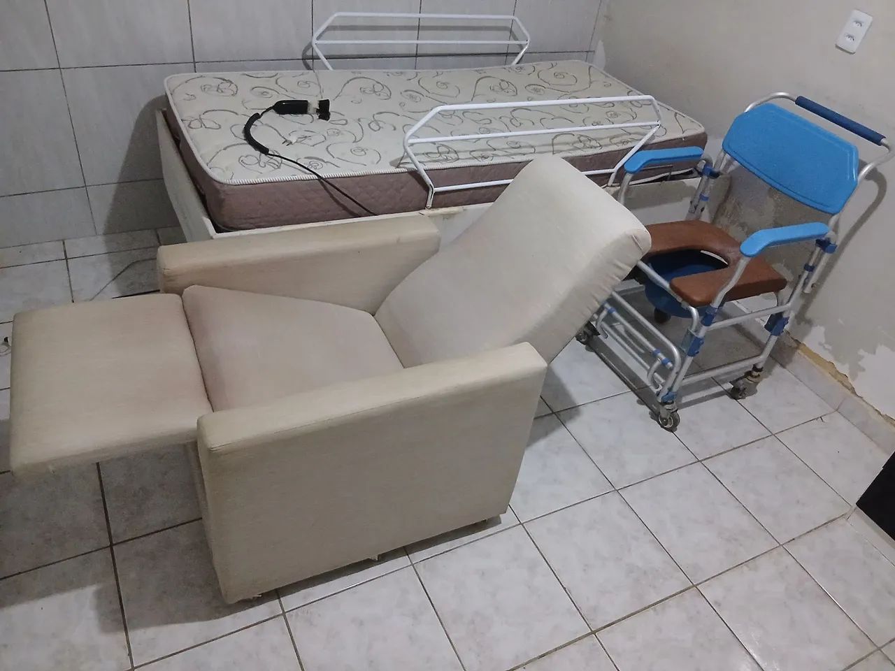 Cama elétrica para acamados  - Foto 4