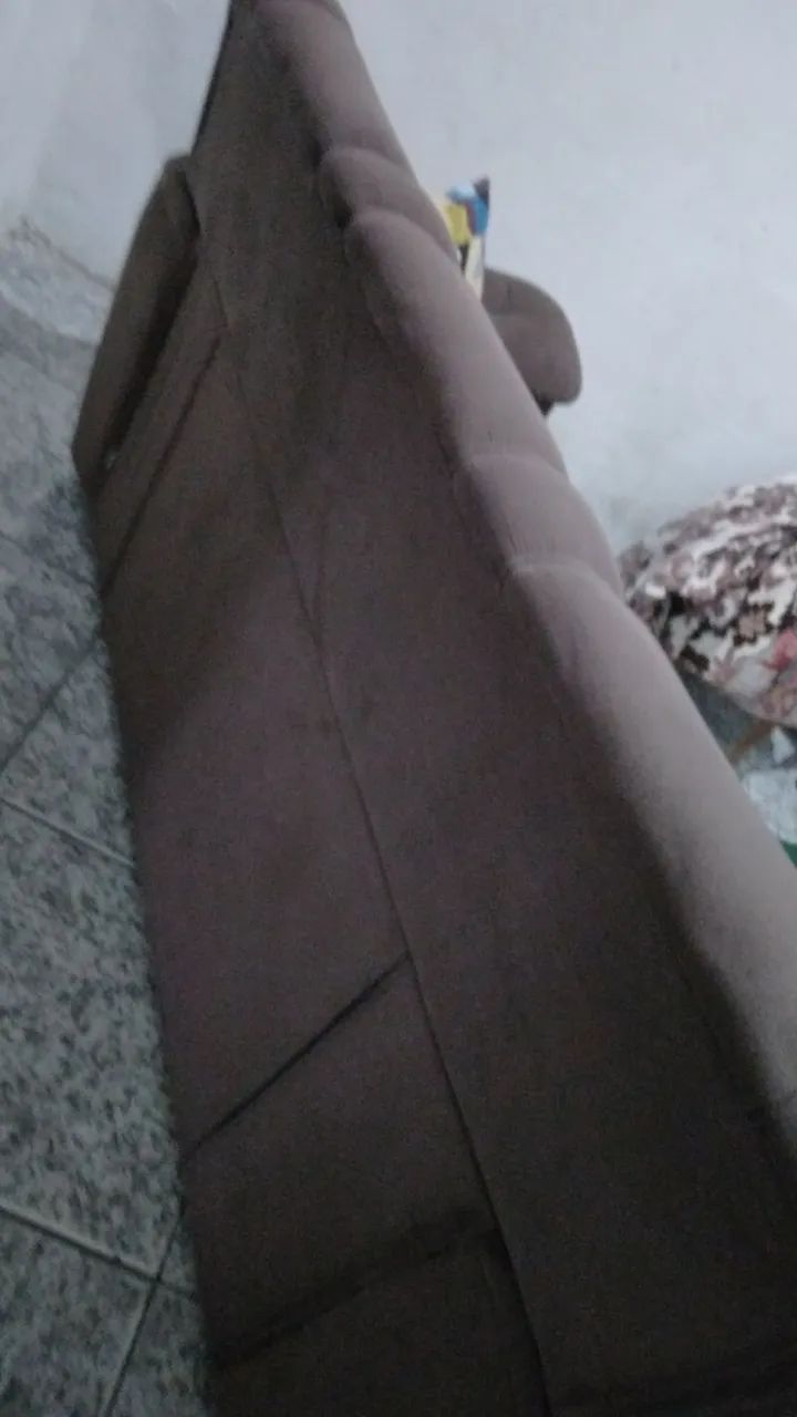 Sofá 3 lugares Aveludado  - Foto 3