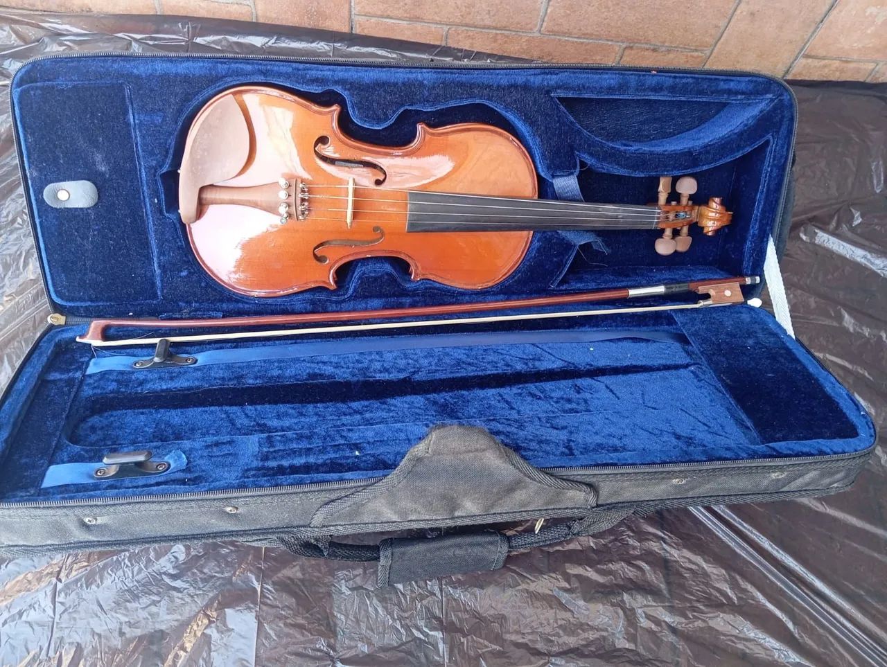 Violino com estojo e arco - completo - Foto 2