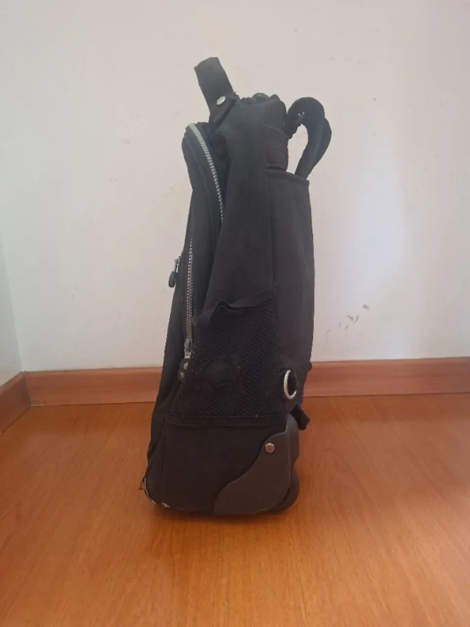 Mochila Kipling com rodinha - Foto 5
