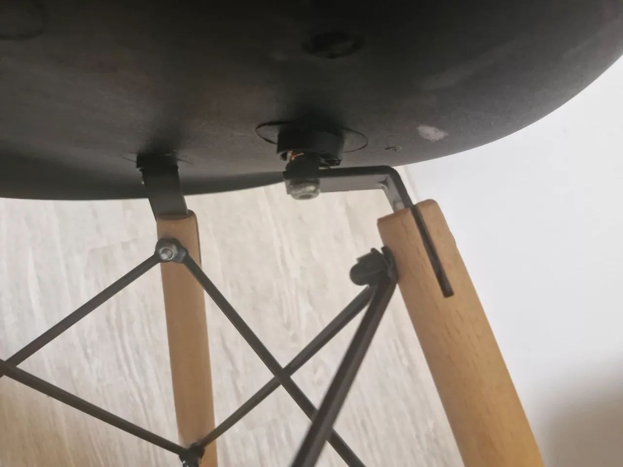 Cadeira Charles eames Tenho duas unidades - Foto 5