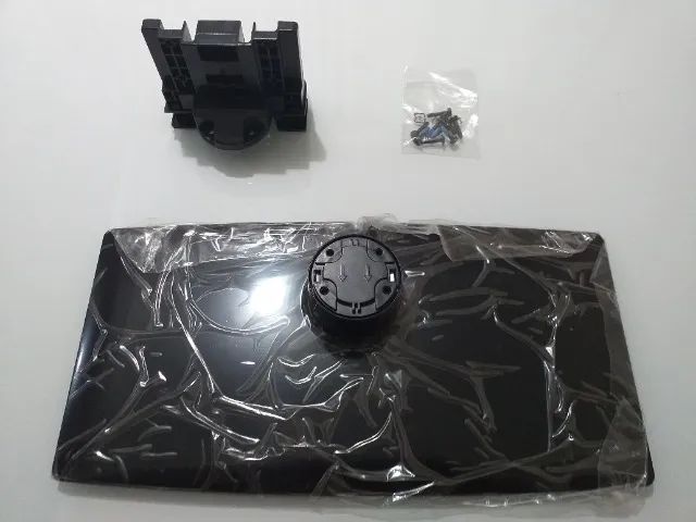 Base para televisão LG de 32 polegadas fabricante COSMOSPLAT nova na embalagem.