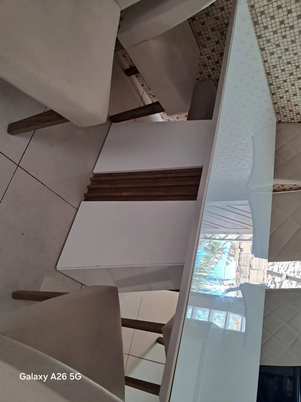 Mesa com 6 cadeiras  - Foto 2