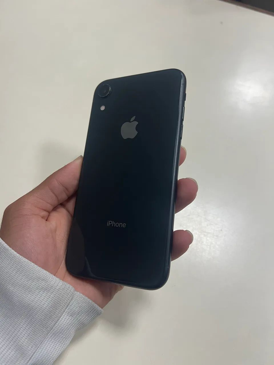 iPhone XR 64 Gb bateria 77%