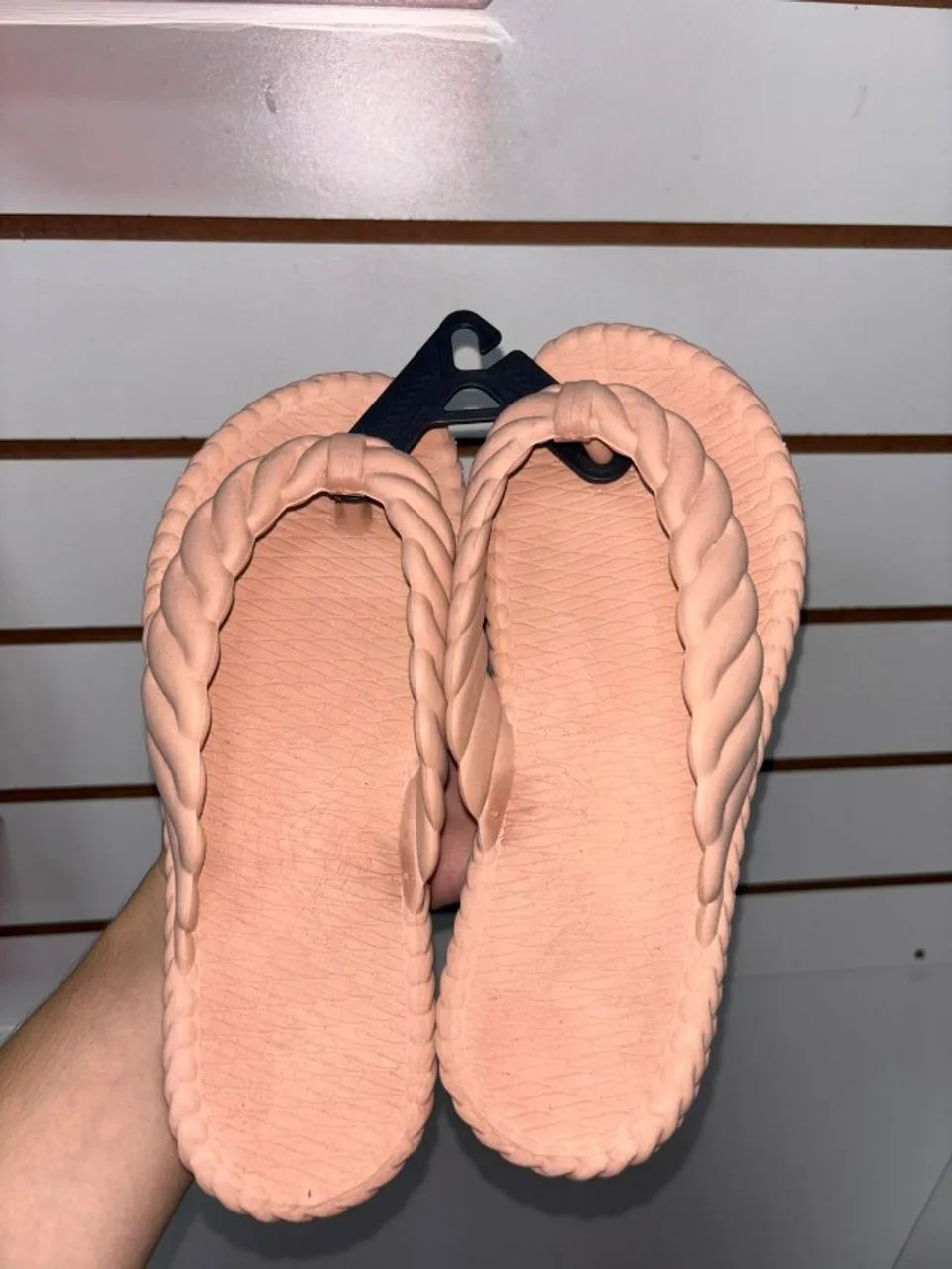 Chinelo Rosê Brizza