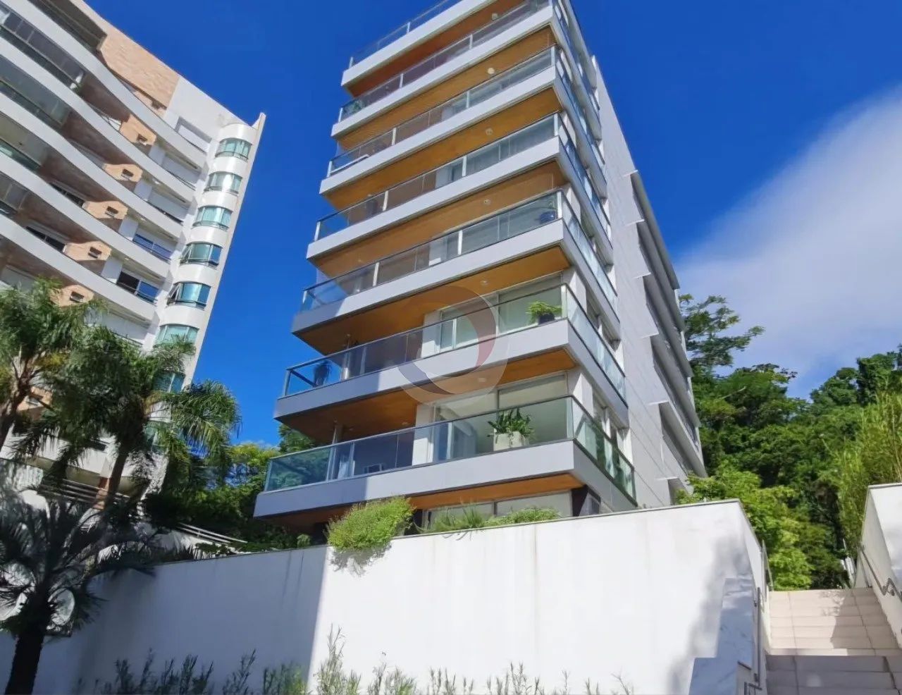 Apartamento com 2 suítes no João Paulo