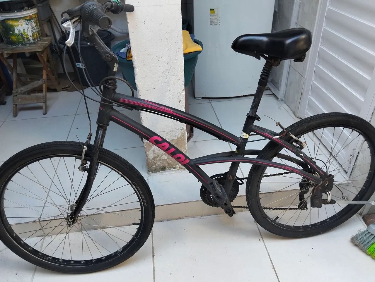 Bicicleta Caloi com quadro de alumínio 