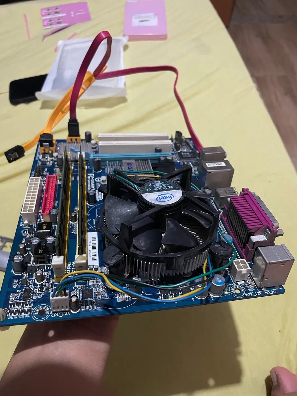 Placa mãe gigabyte  - Foto 4