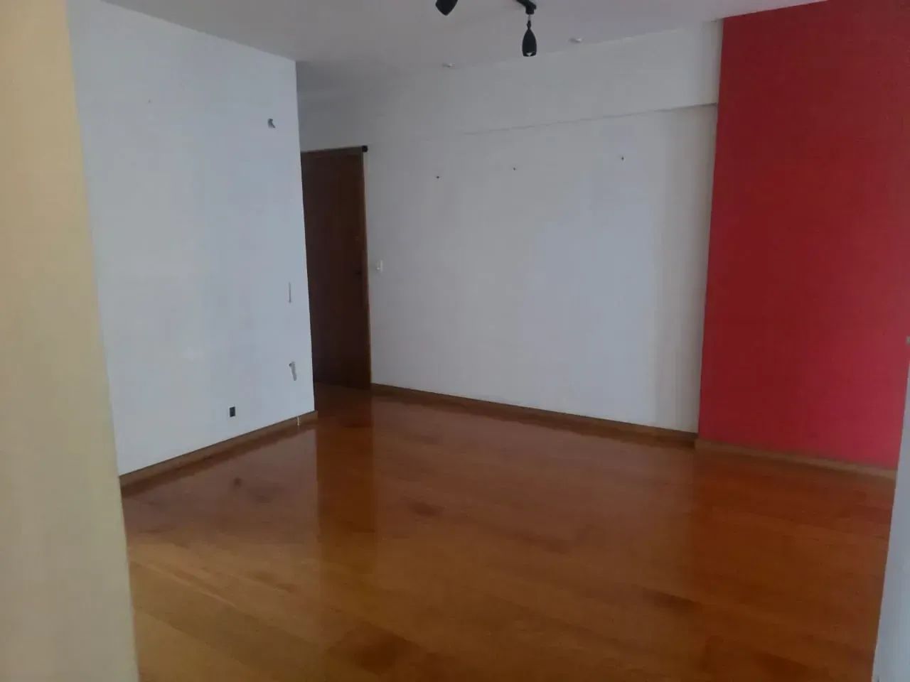 Imóvel para venda possui 70 mts2, com  quarto e sala c/ dependencia   e garagem no Flameng - Foto 3