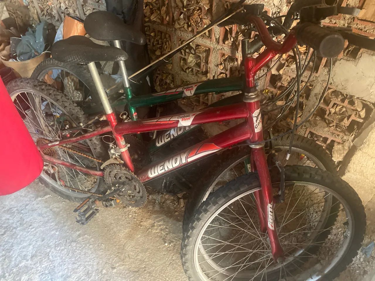 02 BICICLETAS EM PERFEITO ESTADO 