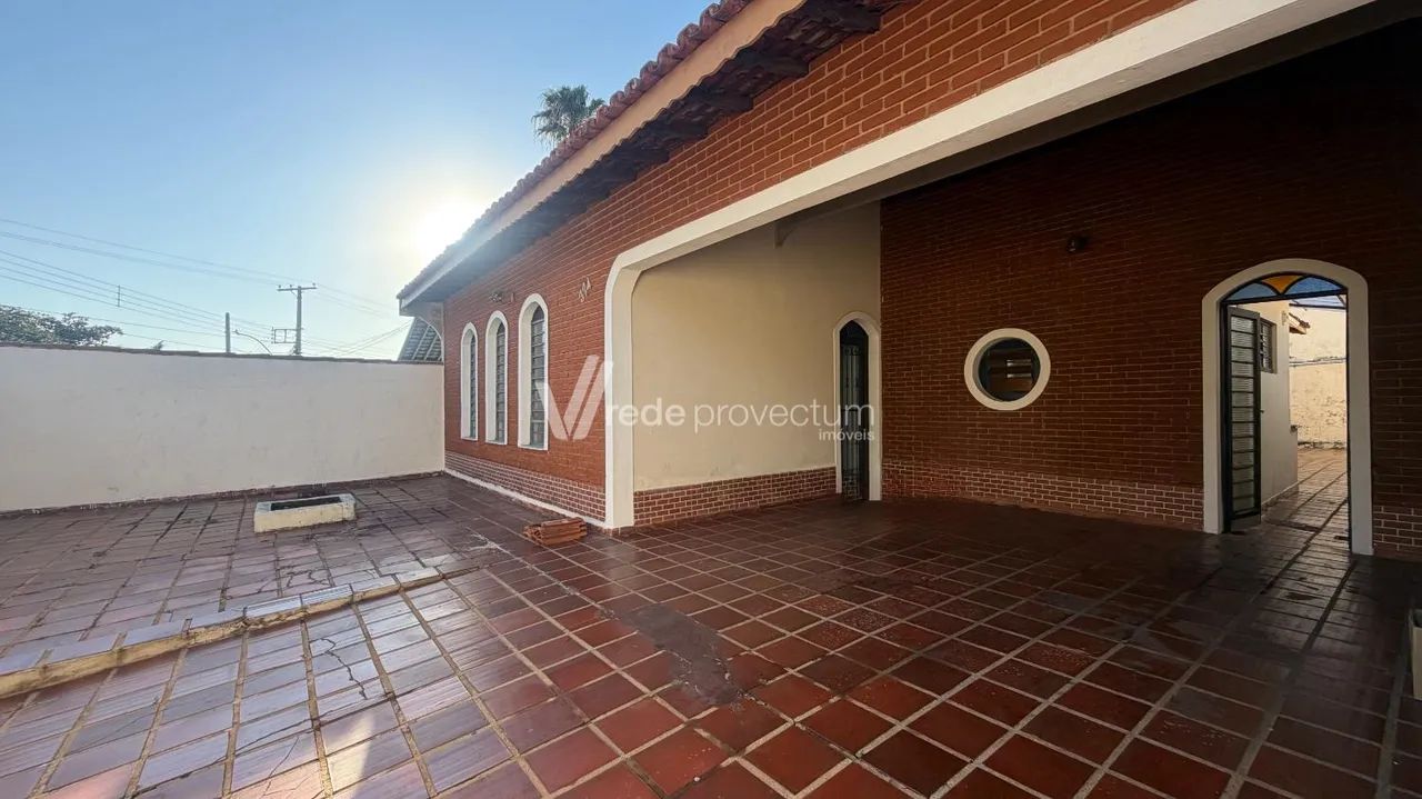 Casa com 3 Quartos à venda Jardim Eulina