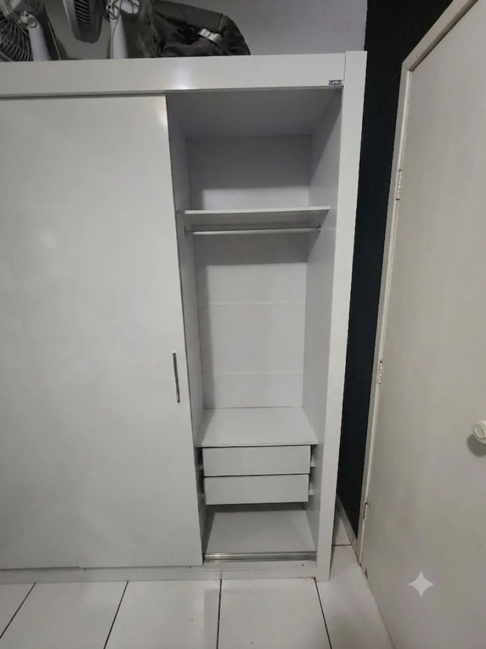 Guarda-Roupa Branco 3 Portas de Correr - Ótimo Estado - Foto 2