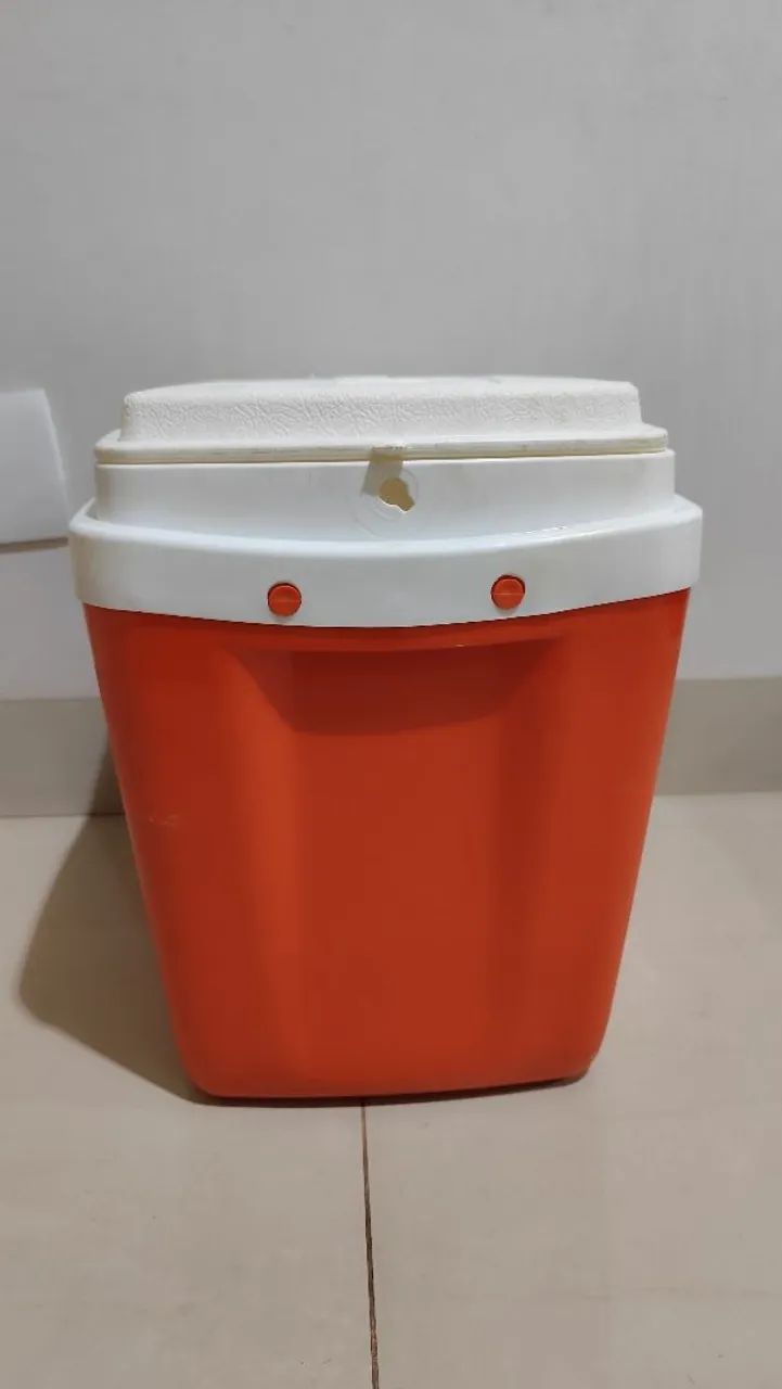 Vende-se caixa térmica 