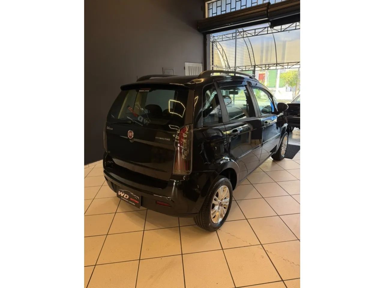 Fiat Idea Attractive 1.4 Fire Flex 8V 5P 2014 - Foto 4