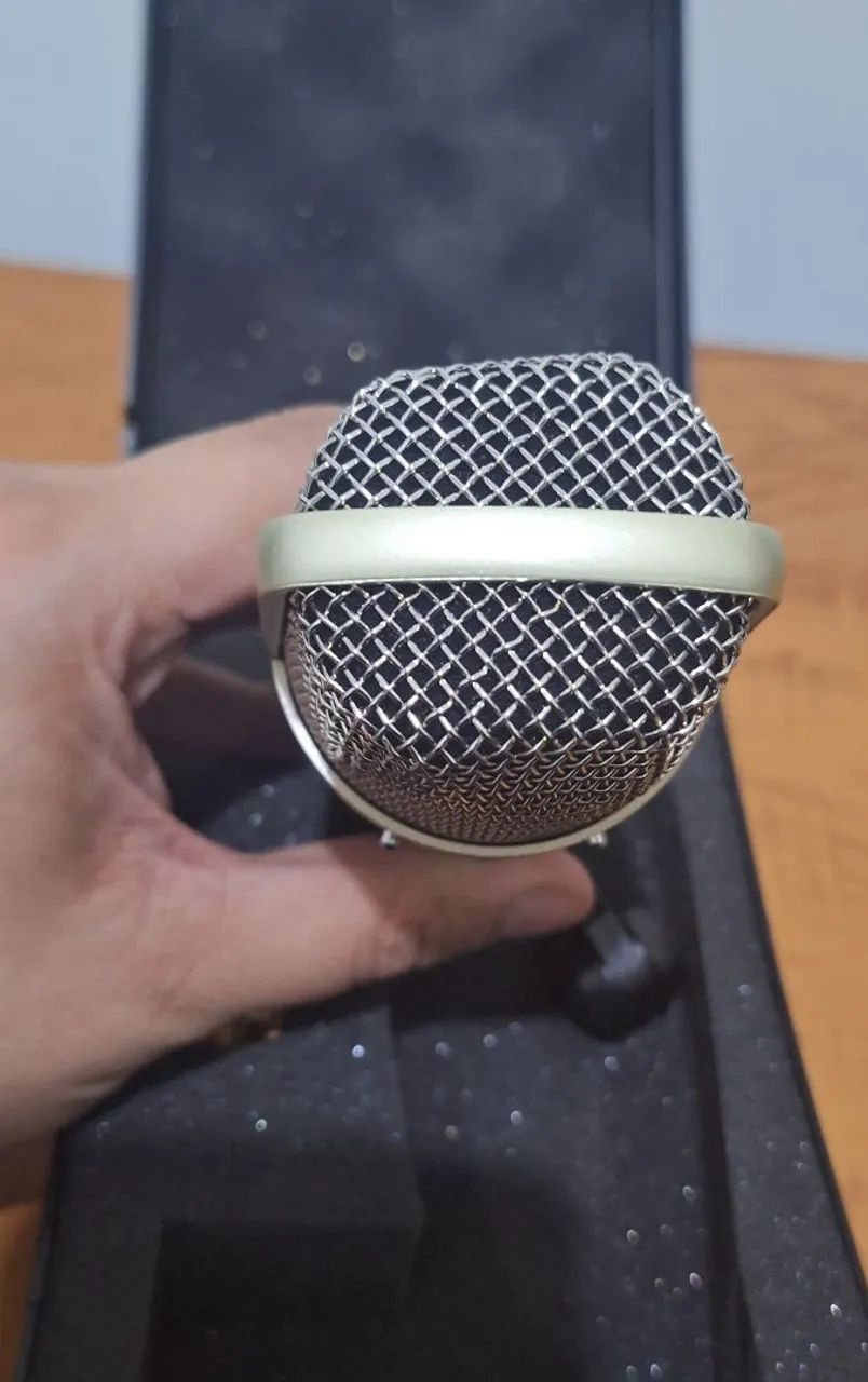Microfone Behringer C3 Oddity Gold  - Foto 5