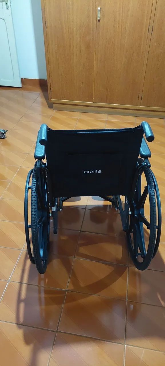 Vende-se cadeira de rodas  - Foto 3