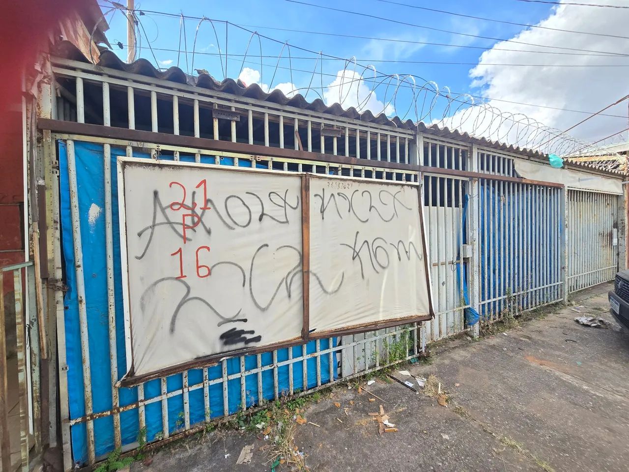 Casa 3 quartos QNM 21 Ceilândia 