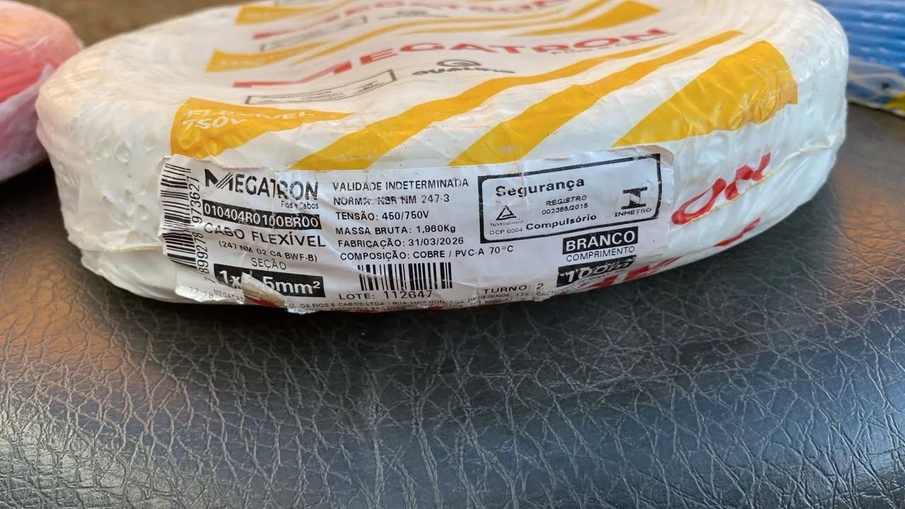 Vendo rolos de fio novos - Foto 2