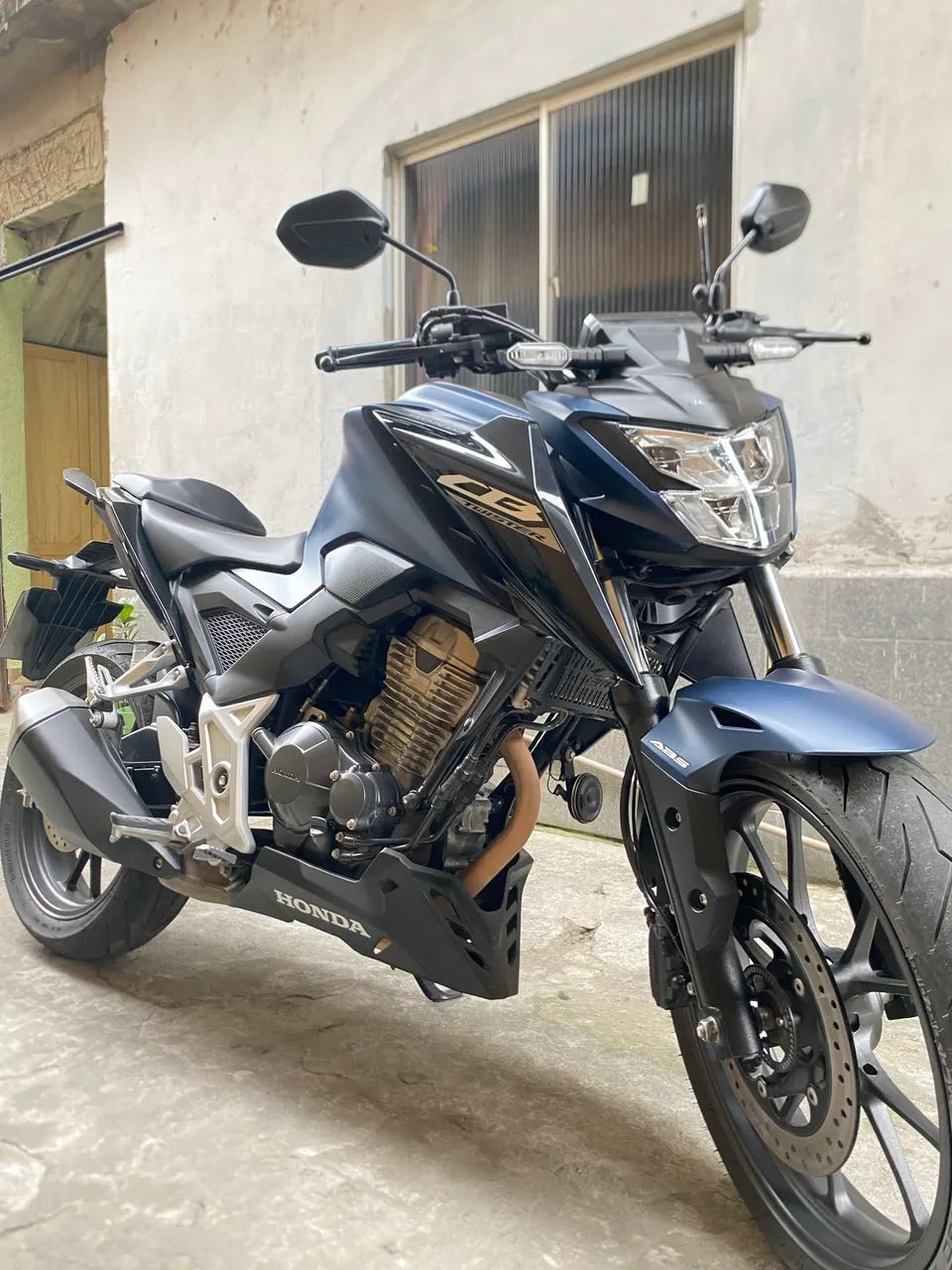 CB 300F ABS 