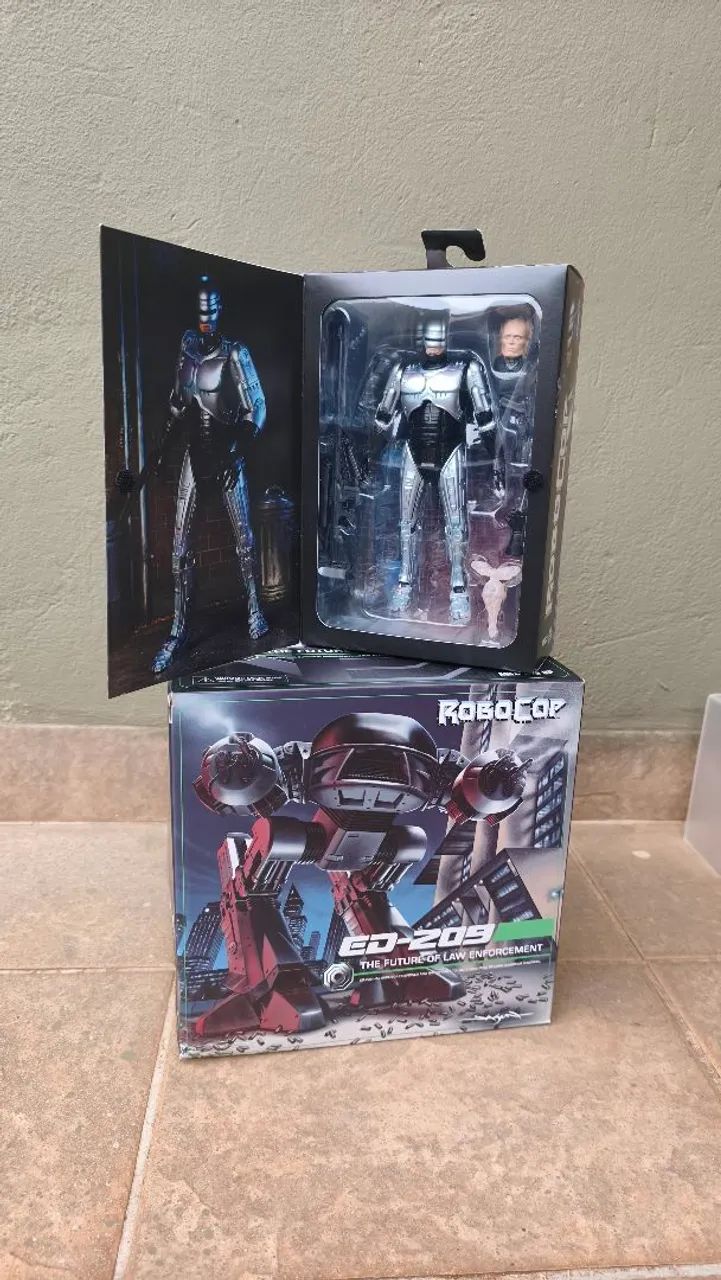 Neca Robocop + ED 209 - Foto 5