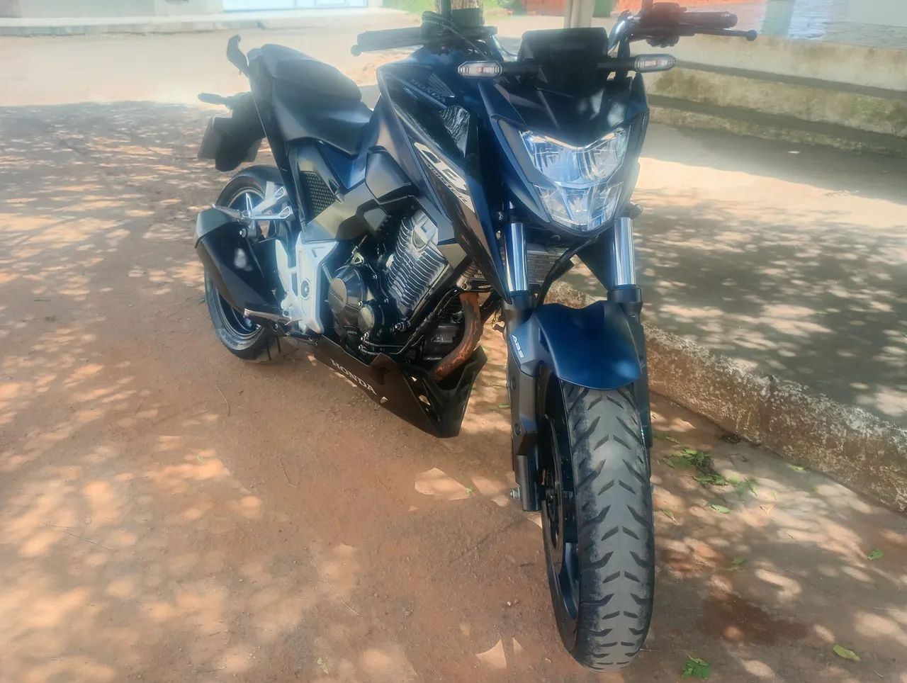 Cb 300f ABS 2025( conservada) - Foto 2