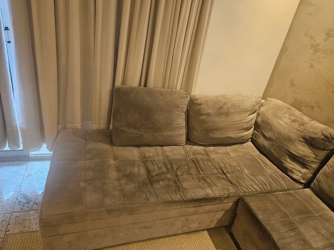 Sofá com chaise  - 5 lugares  - Foto 4