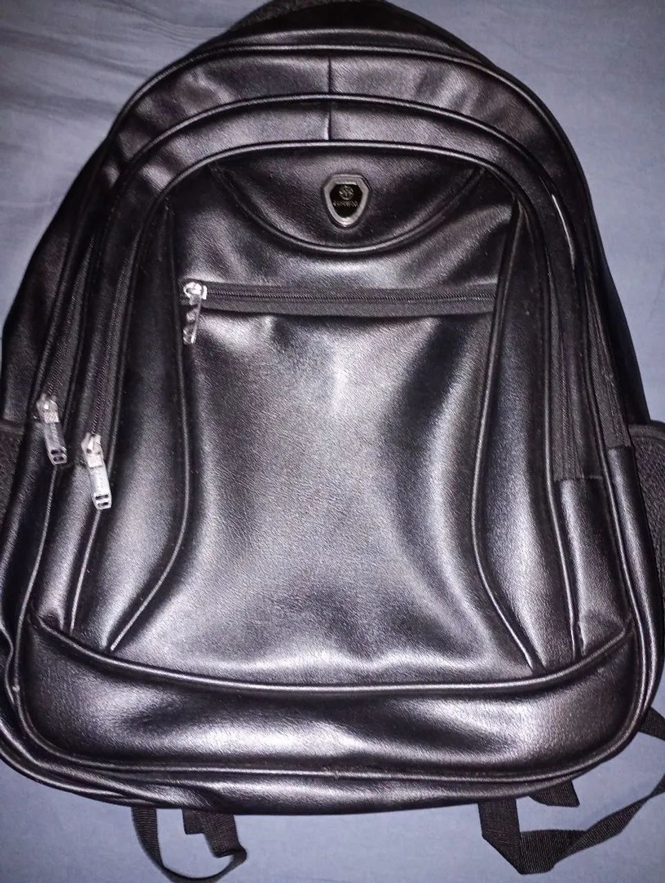 Vendo uma mochila de couro nova. Entrego  - Foto 4
